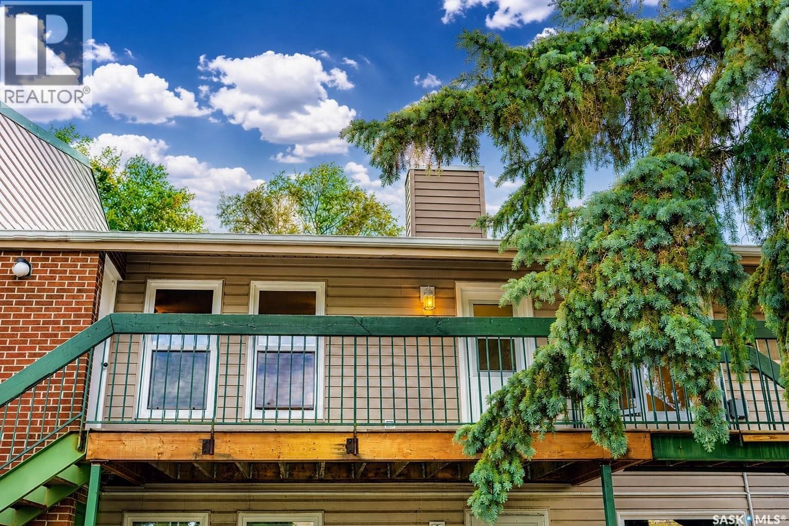 8 B NOLLET AVENUE