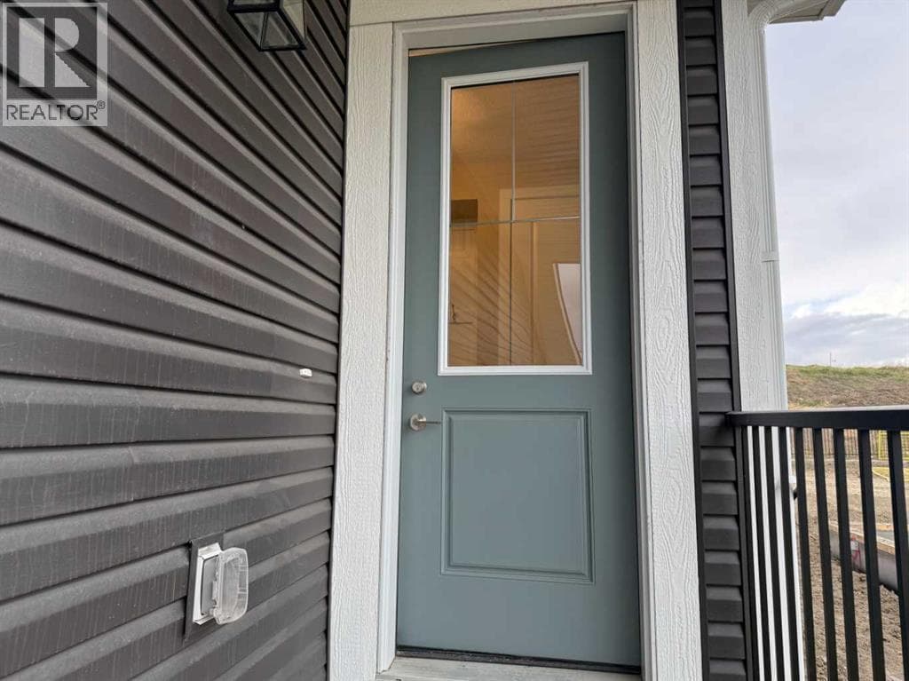 147 sundown Crescent — photo 3