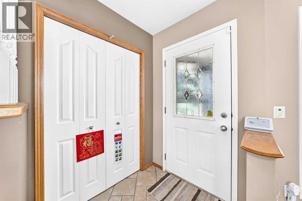 3767 Springbank Drive SW — photo 5