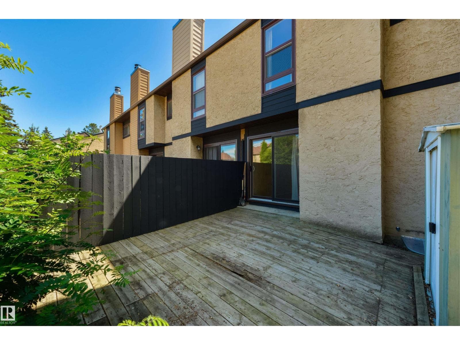 12062 25 AV NW — photo 3