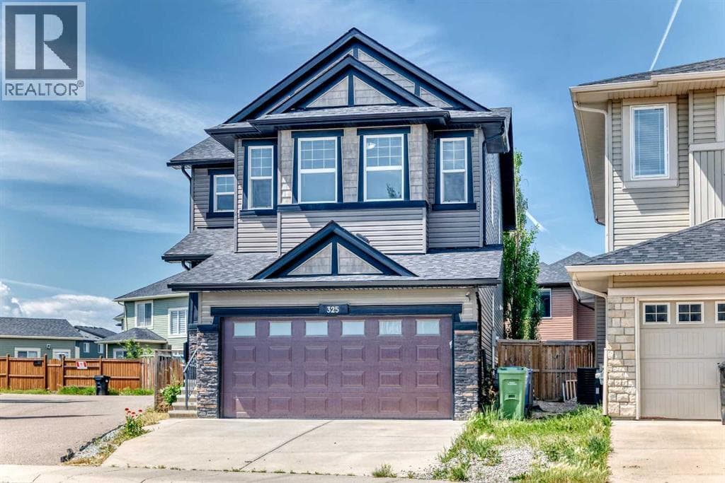 325 Evanspark Gardens NW — photo 2