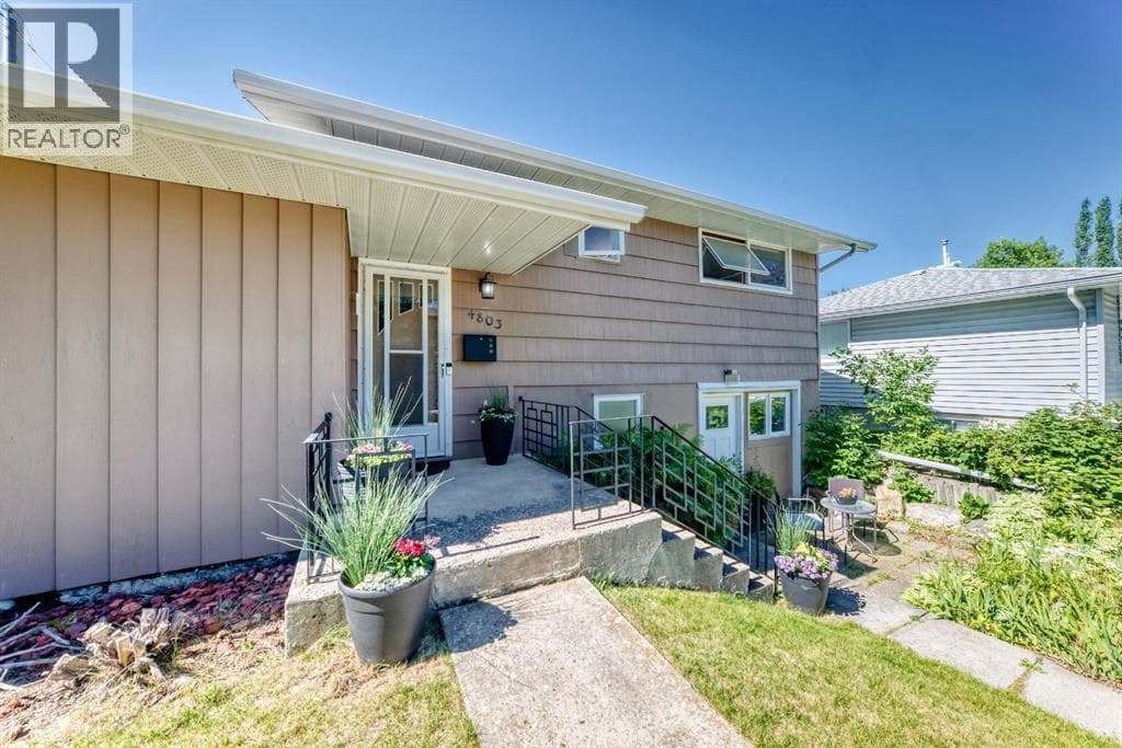 4803 5 Avenue SW — photo 5