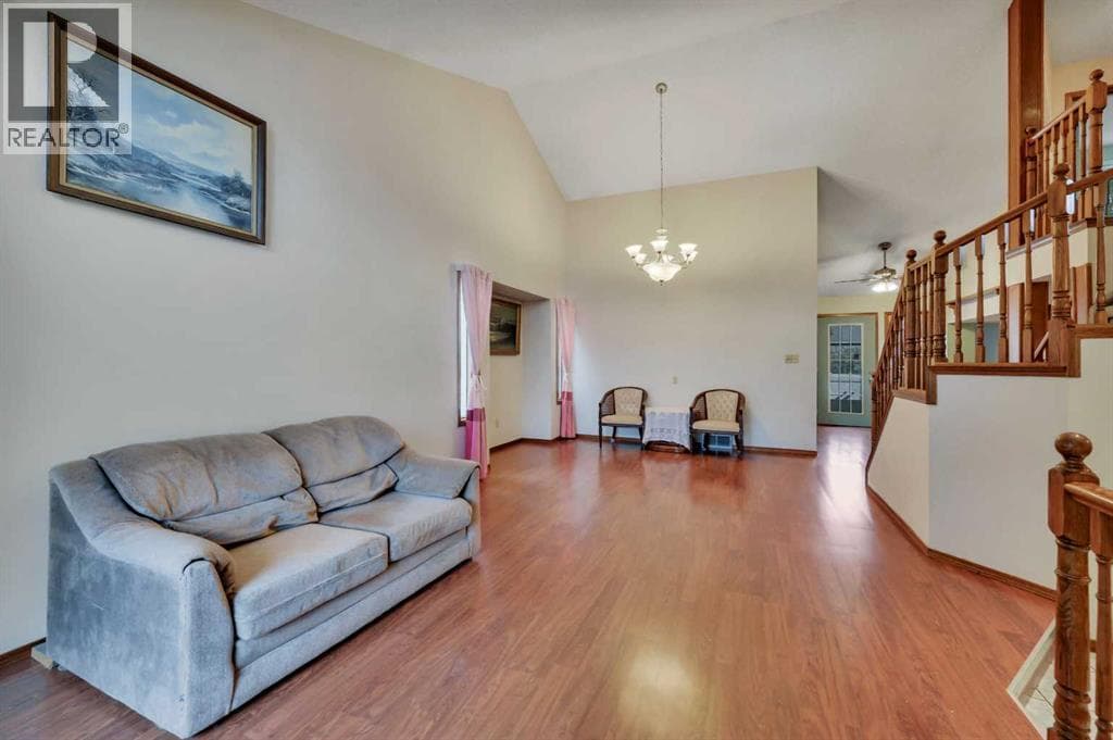 37 Denovan Crescent — photo 4