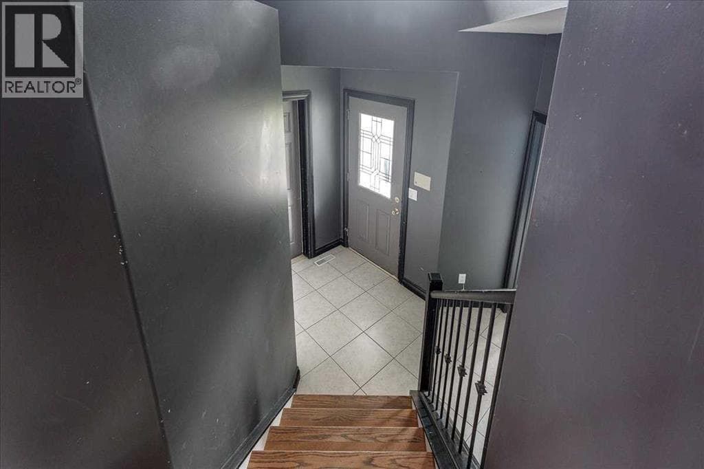 114 Jenner Crescent — photo 5