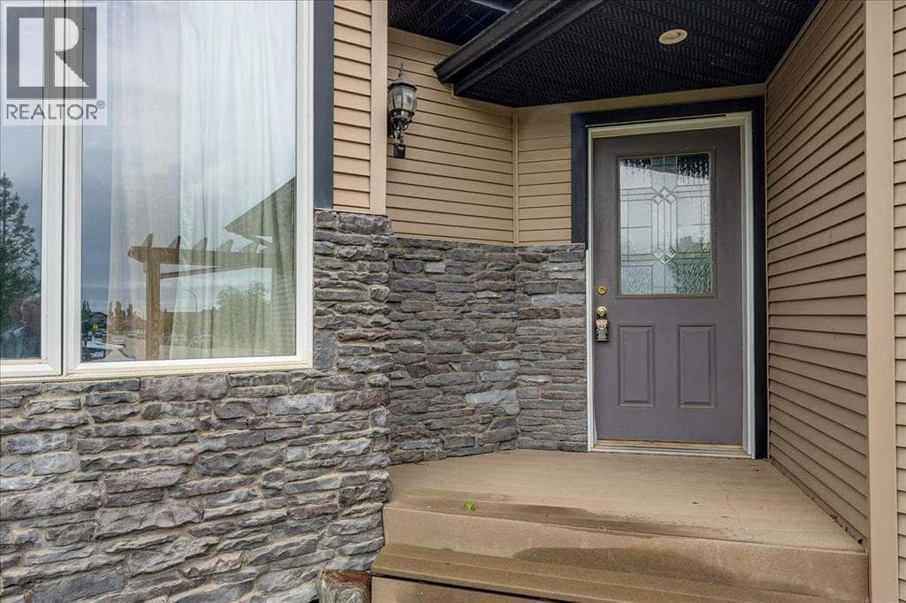 114 Jenner Crescent — photo 4