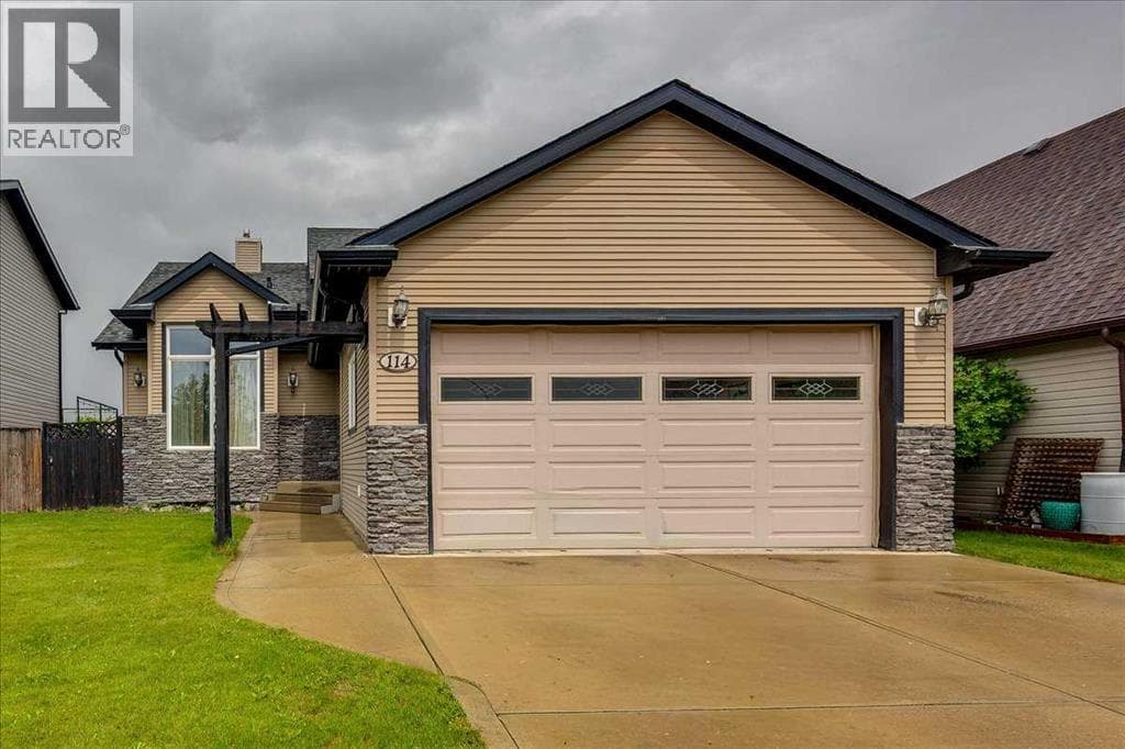 114 Jenner Crescent — photo 2