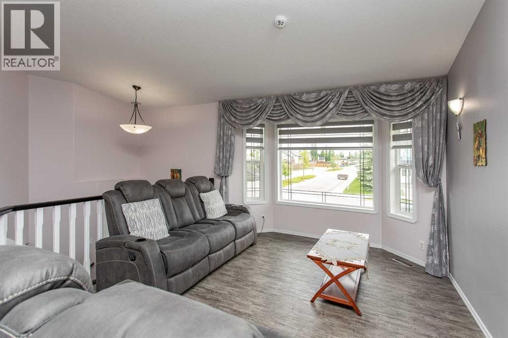 71 Vanier Drive — photo 4