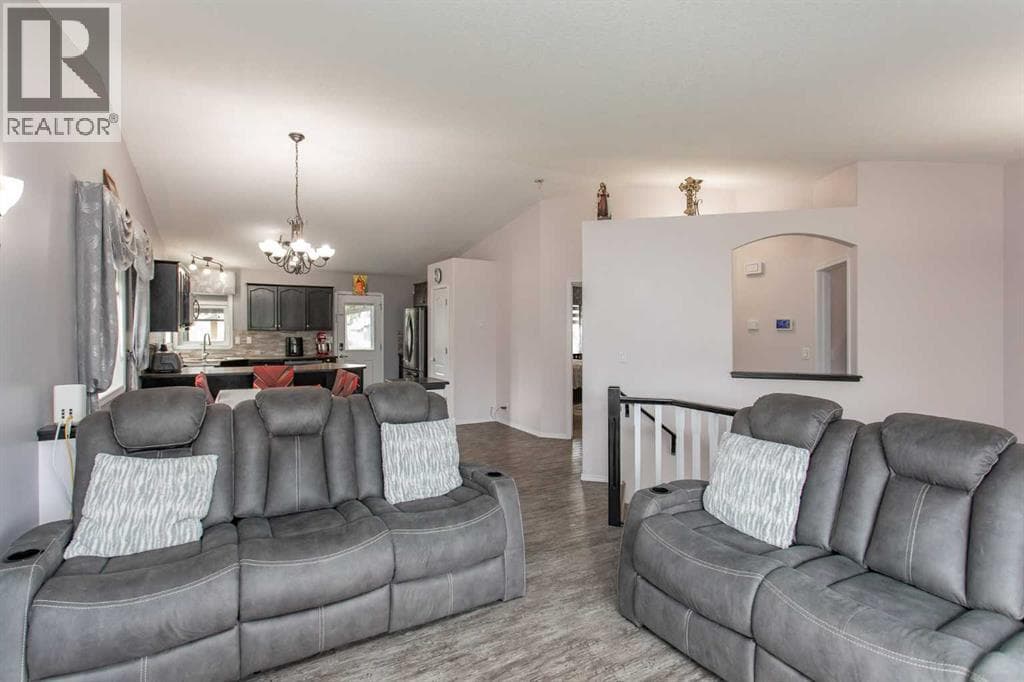 71 Vanier Drive — photo 5
