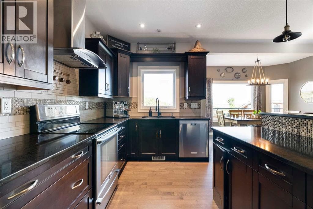 652 Heritage Drive — photo 4