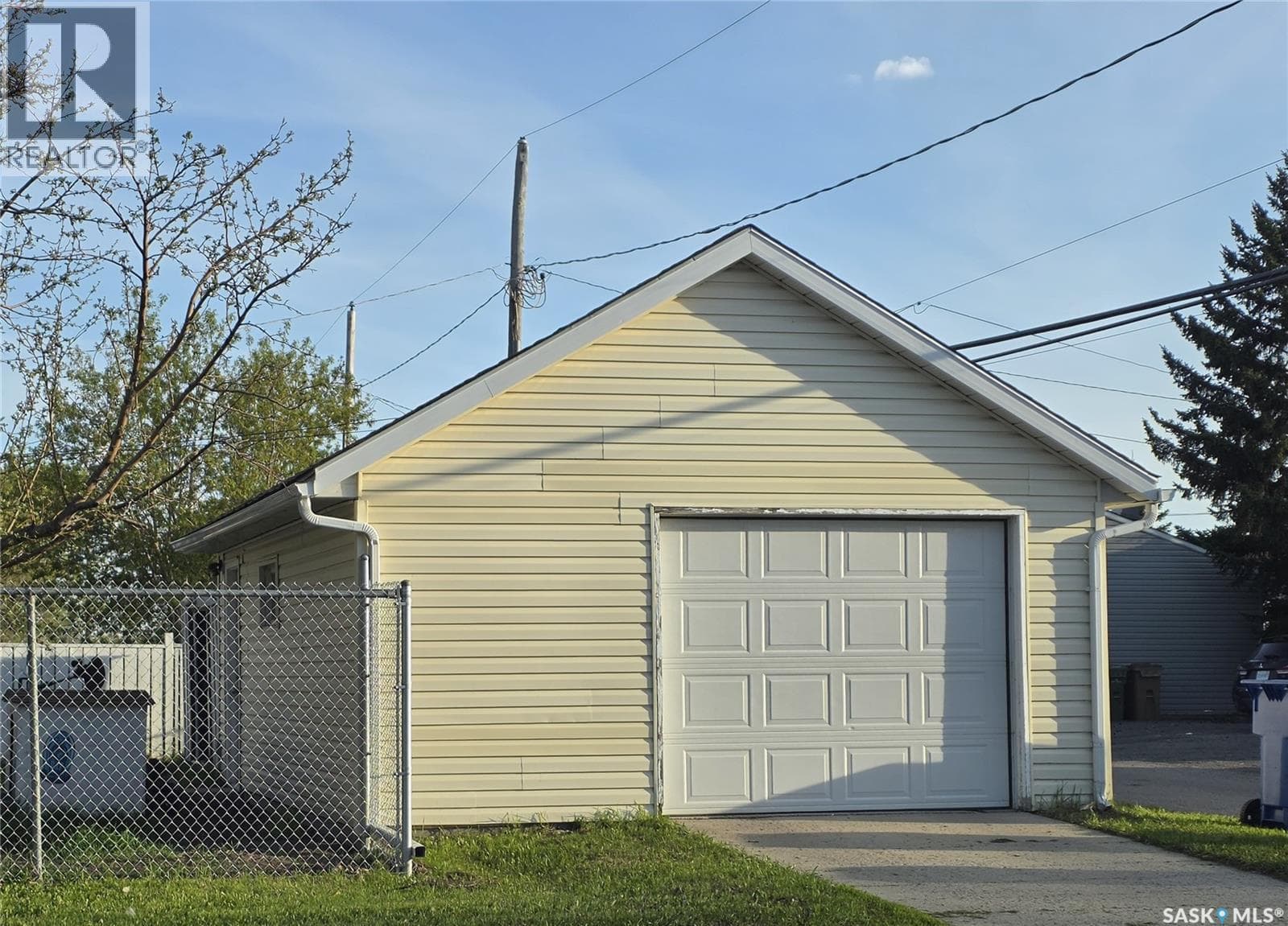 300 Smith STREET — photo 2