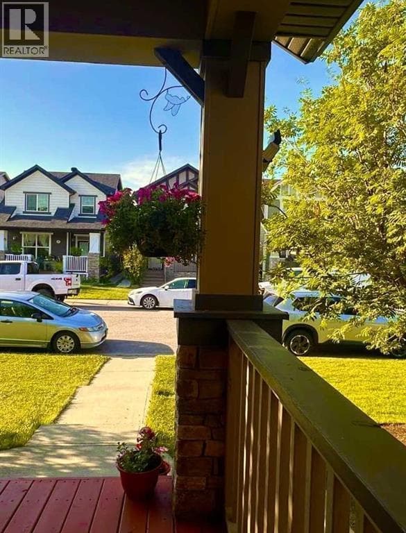 31 Skyview Springs Rise NE — photo 3