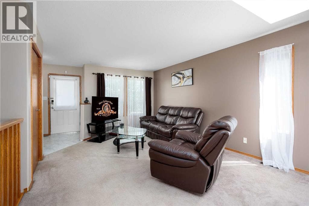 55 Edgewood Drive — photo 3