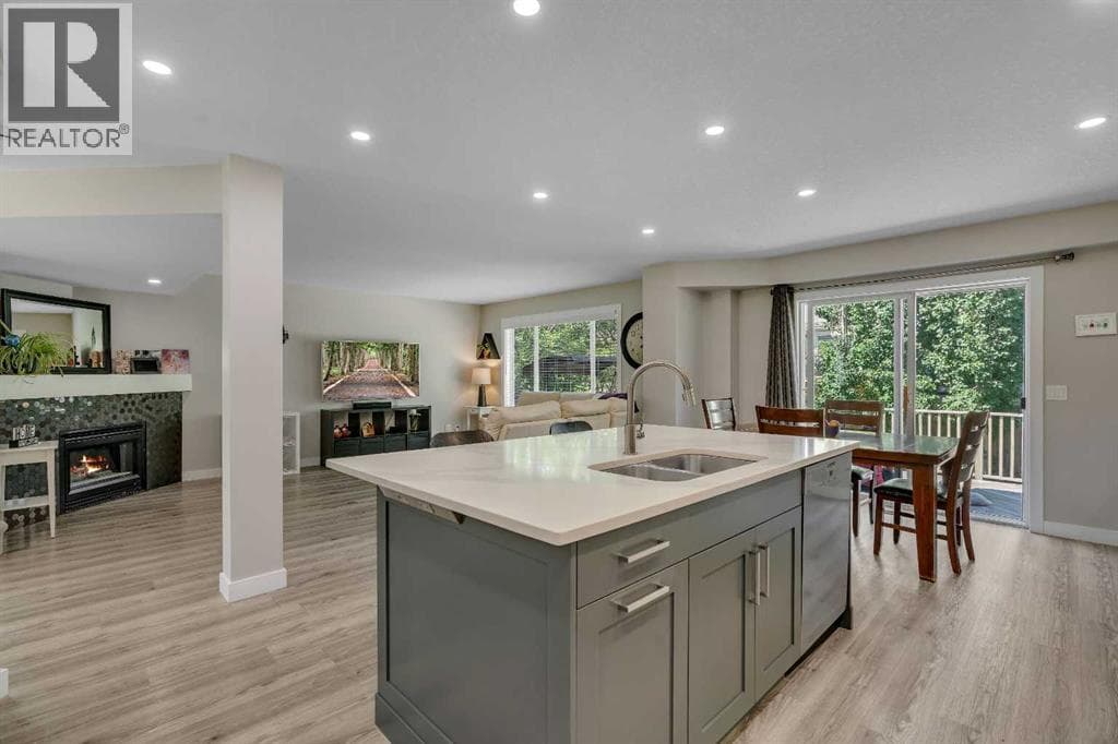 480 Douglas Glen Point SE — photo 5