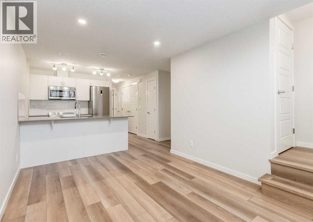 408 Cranbrook Square SE — photo 5