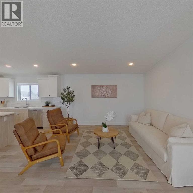 22 Tamarack Lane — photo 5