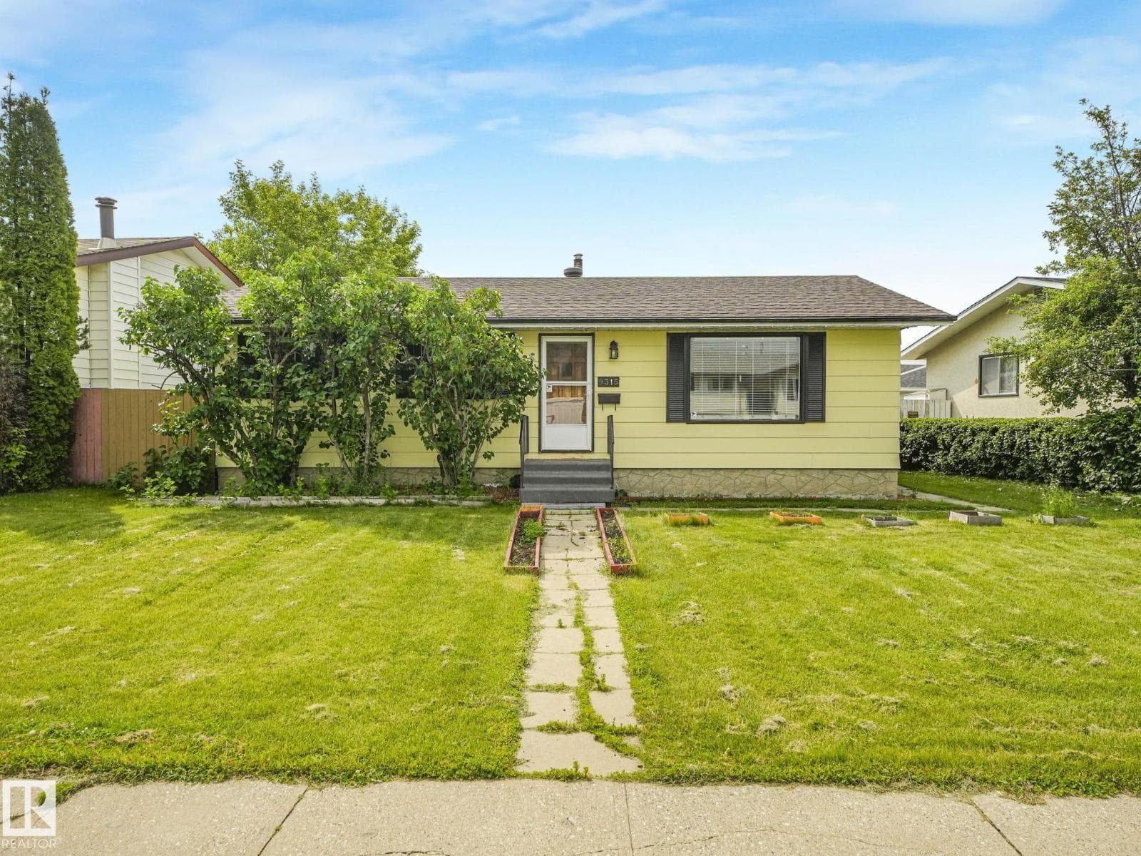 9315 151 AV NW — photo 3