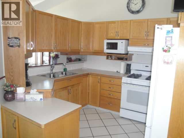 94 Heritage Lane W — photo 5