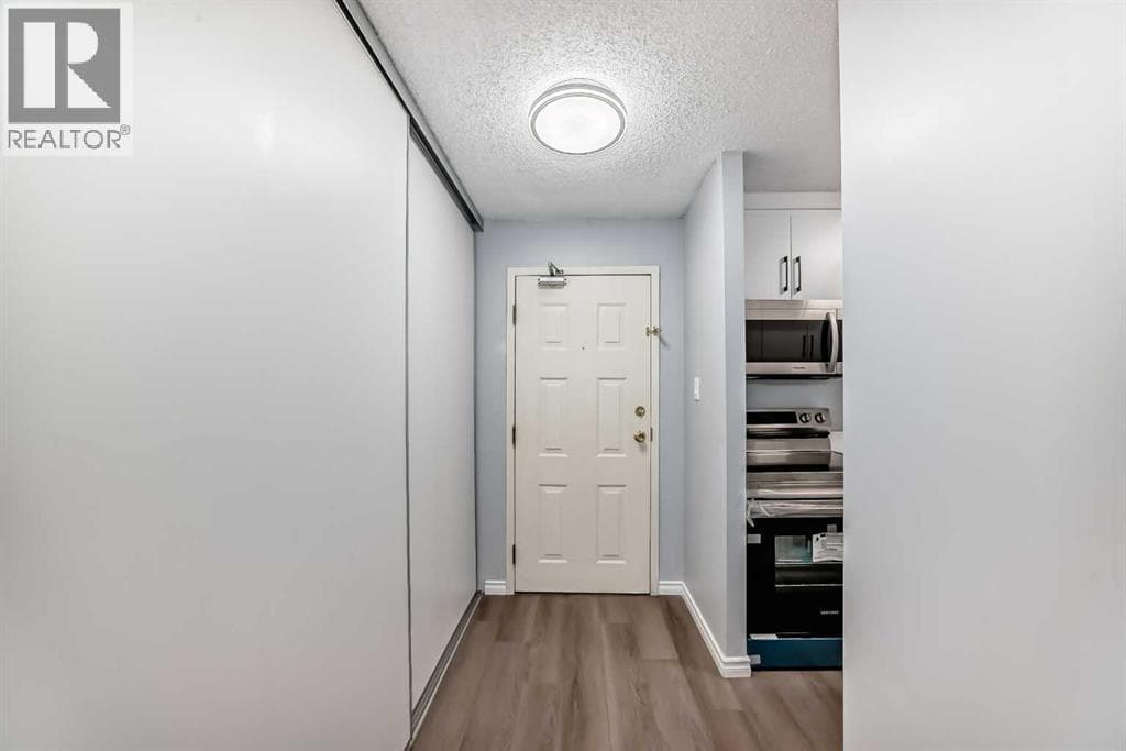 309, 14 AVE Avenue SW — photo 5