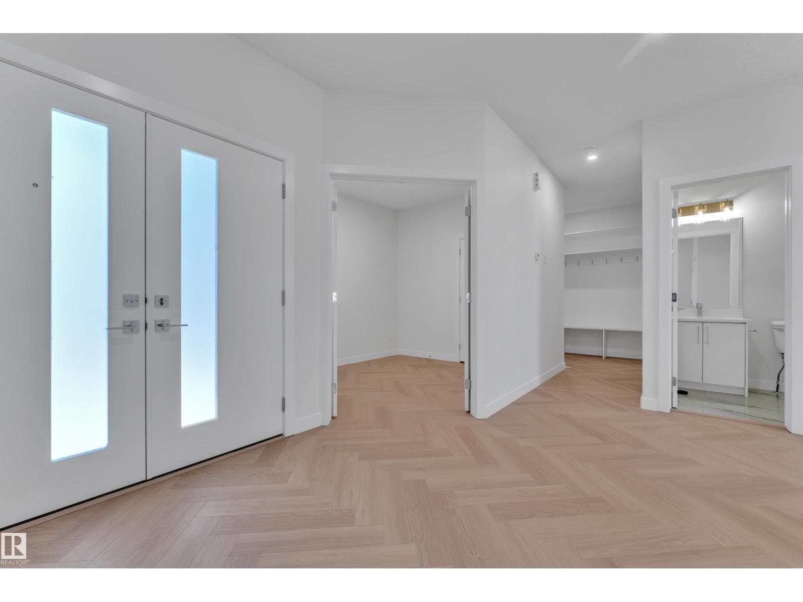 379 Linden LO — photo 5