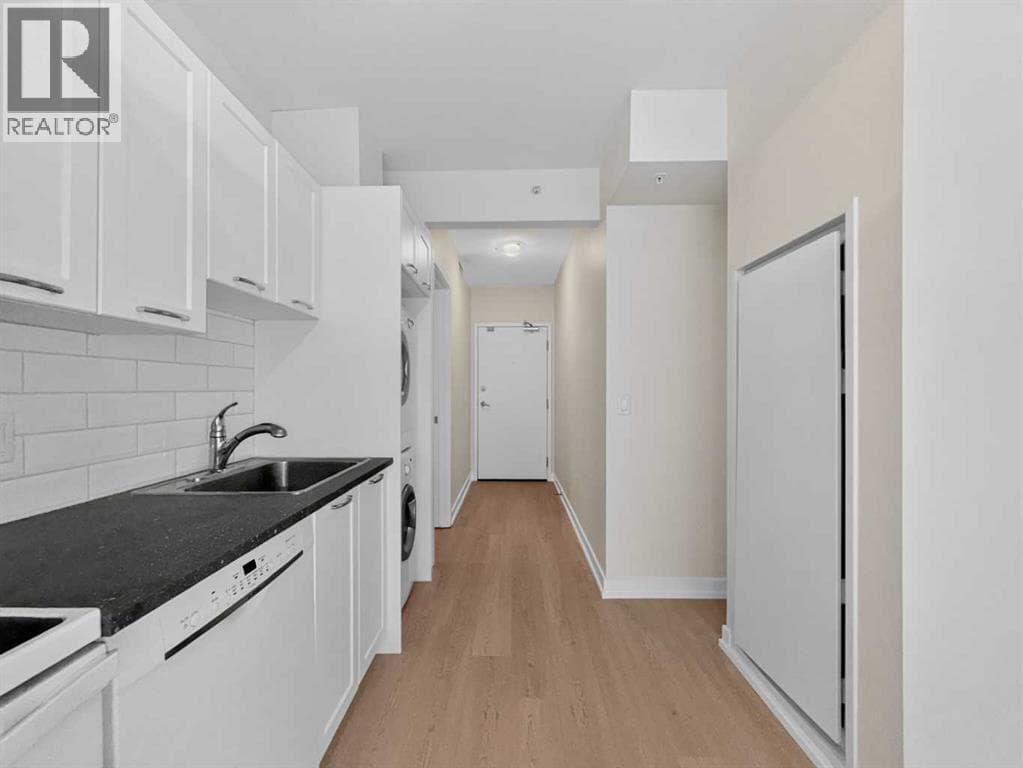 1103, 3830 Brentwood Road NW — photo 4