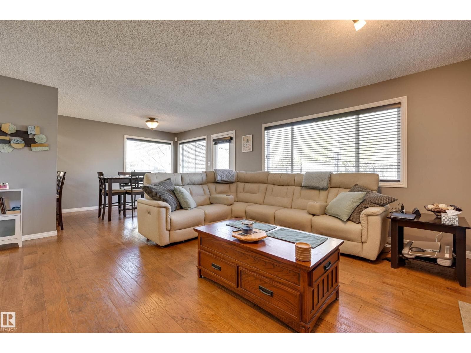 2208 BAKER CL SW