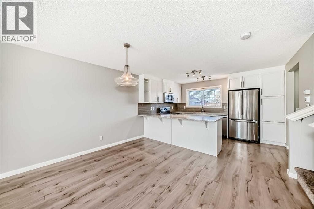 393 Legacy Boulevard SE — photo 5