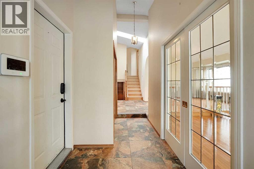 23 Edelweiss Drive NW — photo 3