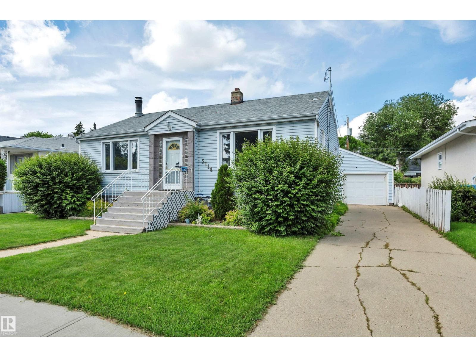5114 47 AV — photo 3
