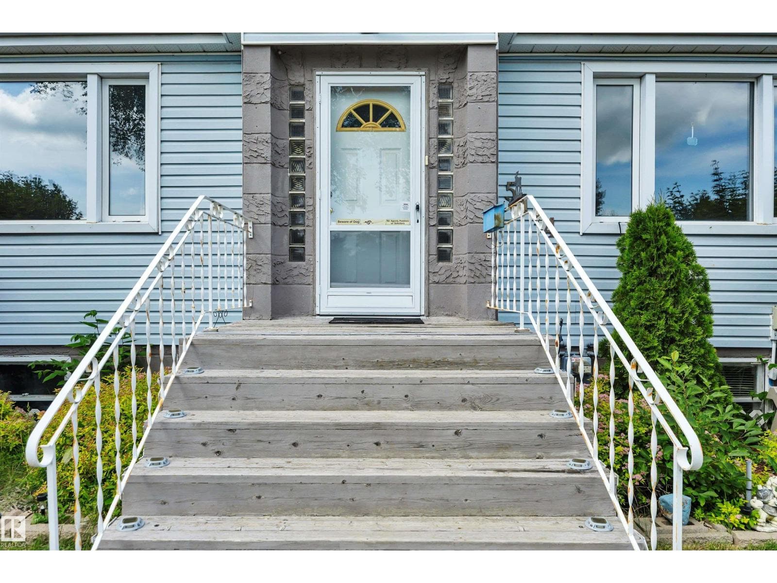5114 47 AV — photo 4