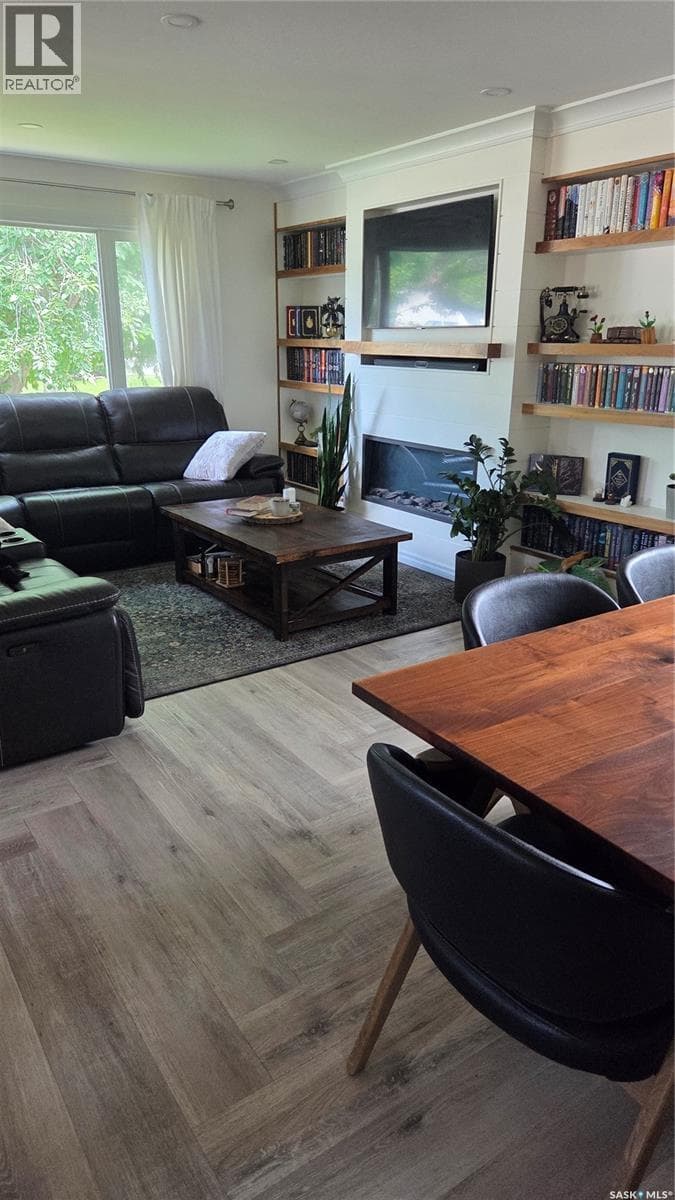 1322 Queen CRESCENT — photo 3