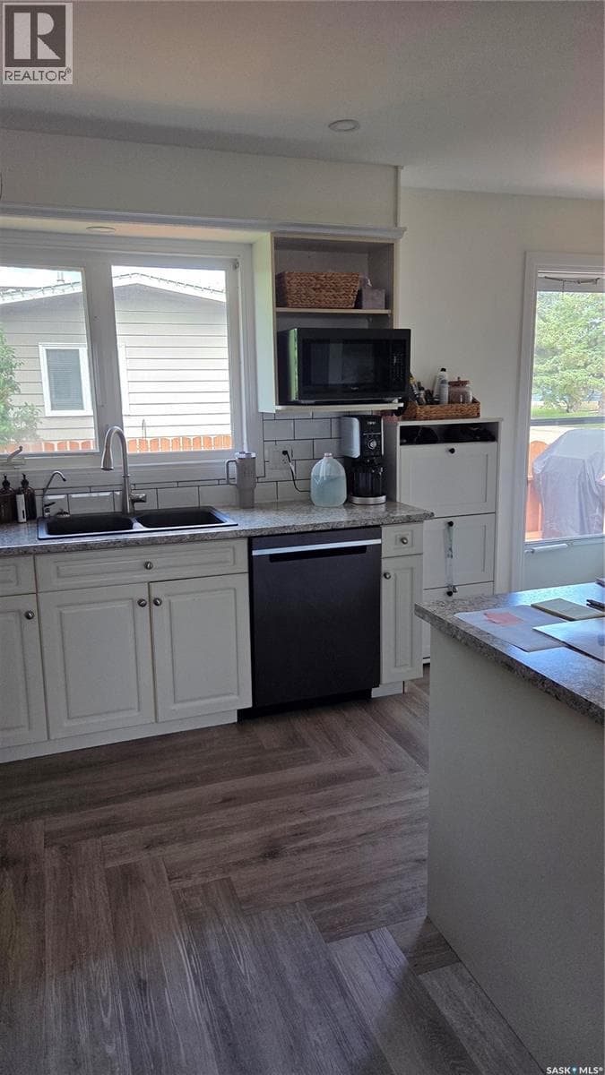 1322 Queen CRESCENT — photo 5