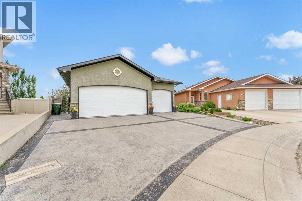 28 Sierra Close SW — photo 3
