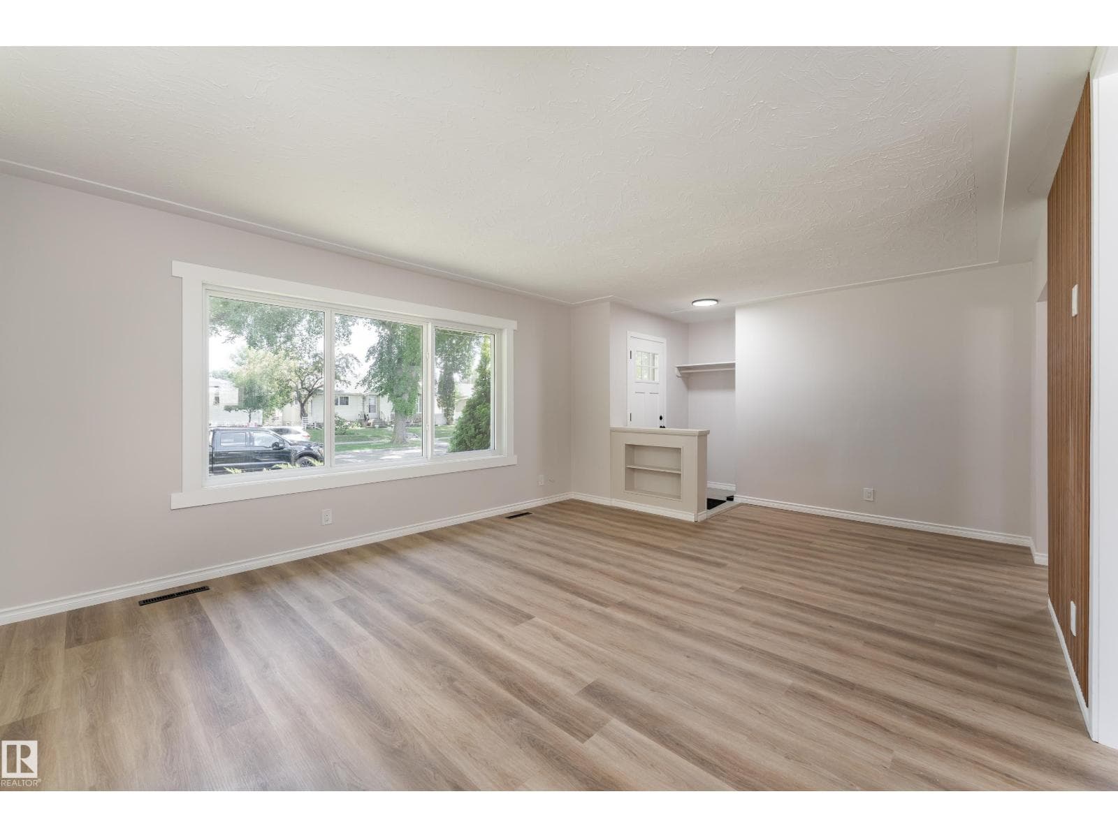 12224 55 ST NW — photo 3