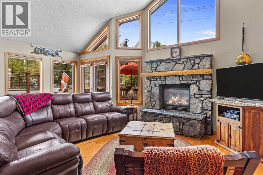 B, 243 Three Sisters Drive — photo 4