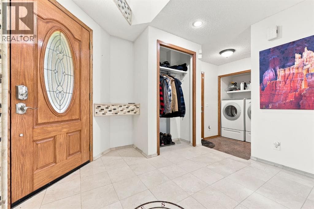 760 Riverbend Drive SE — photo 3