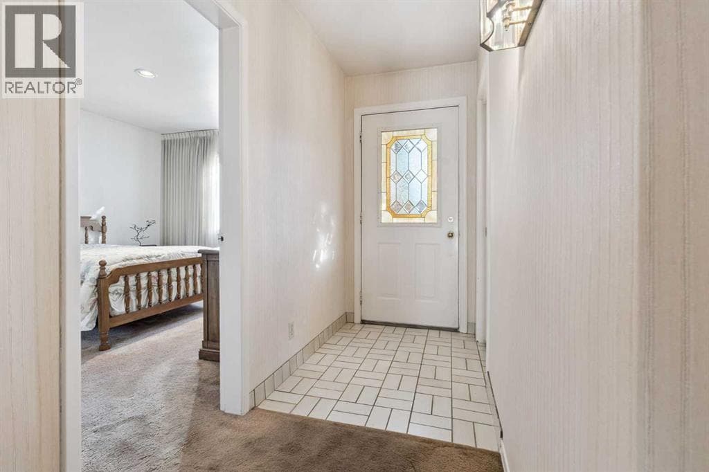 34 Rosery Drive NW — photo 3