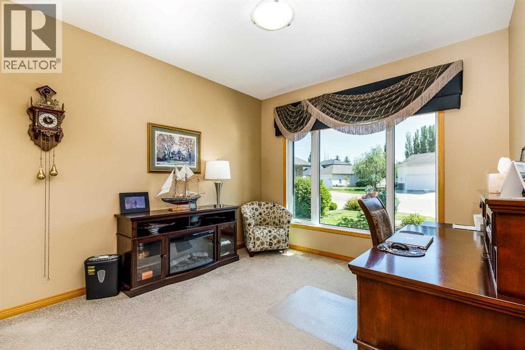 111 Adams Close — photo 4