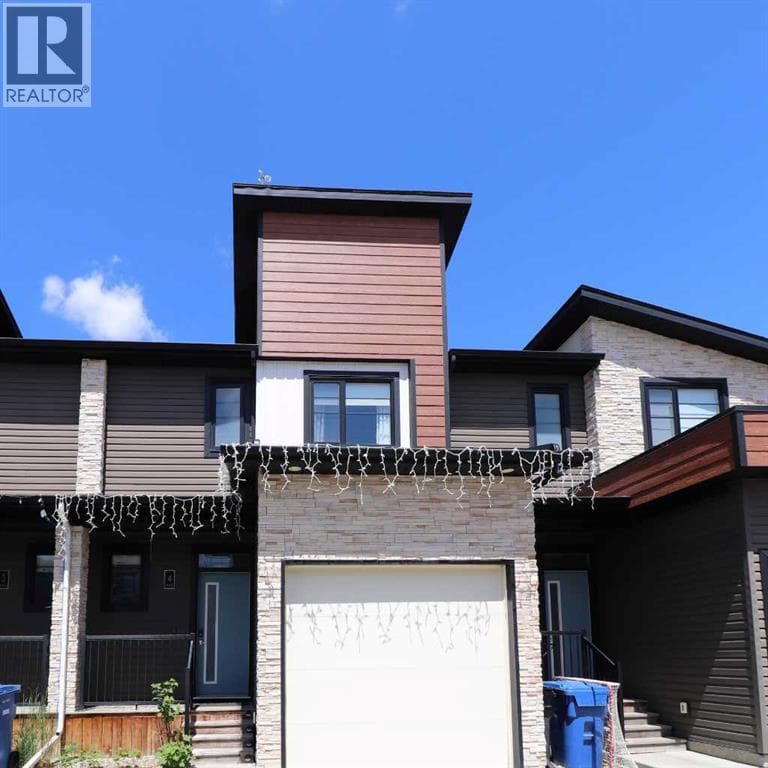 4, 442 Highlands Boulevard W