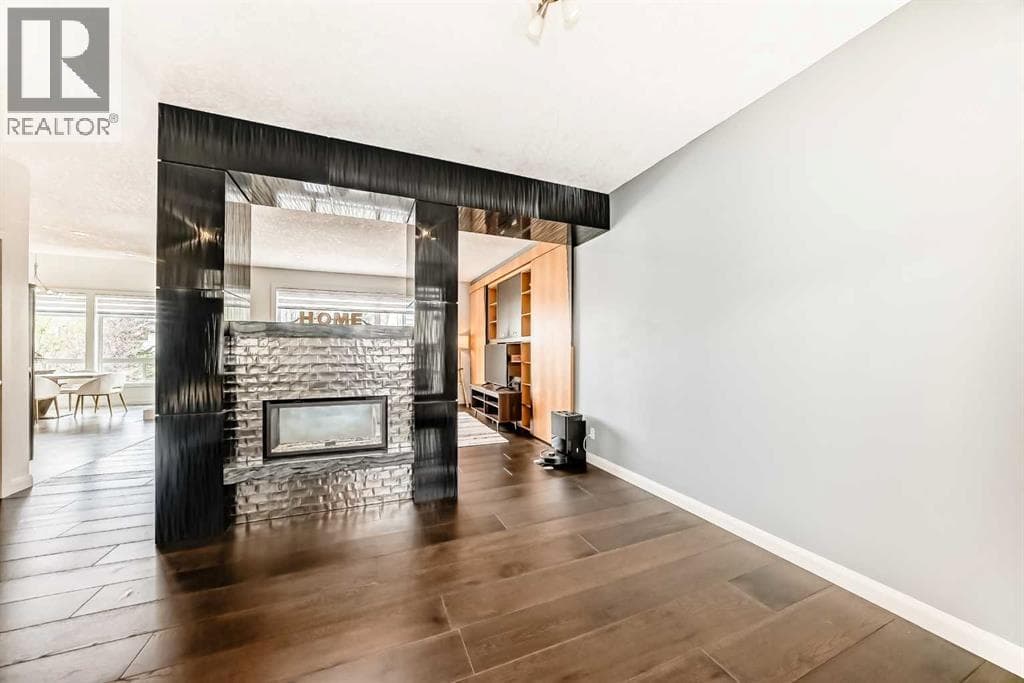 11 Cresthaven Bay SW — photo 5