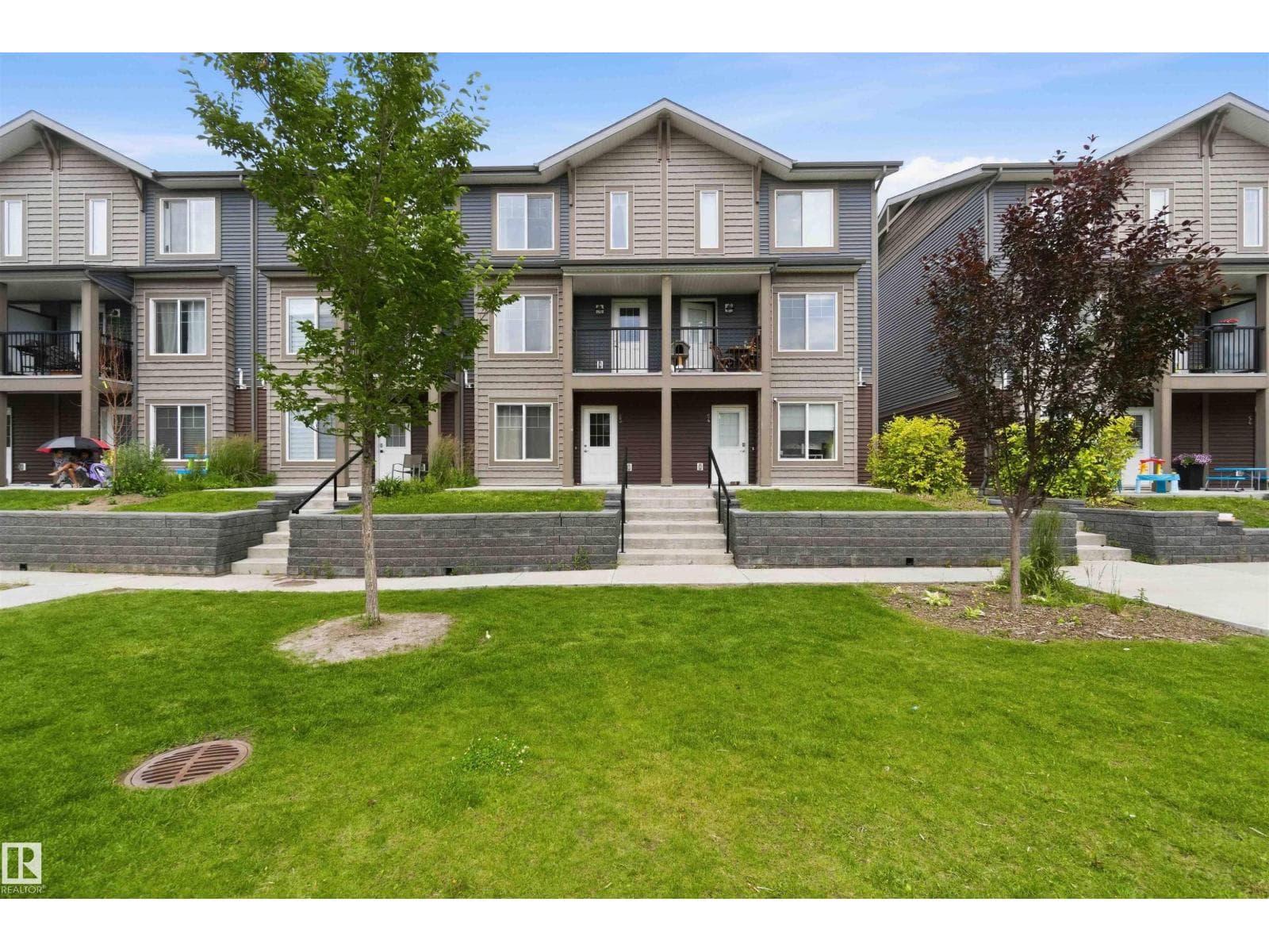 #53 3025 151 AV NW
