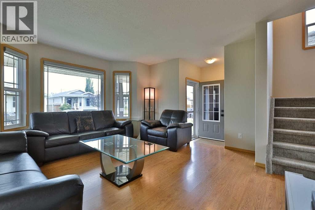 4513 73A Street — photo 3