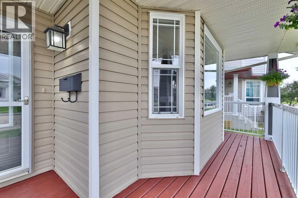4513 73A Street — photo 2