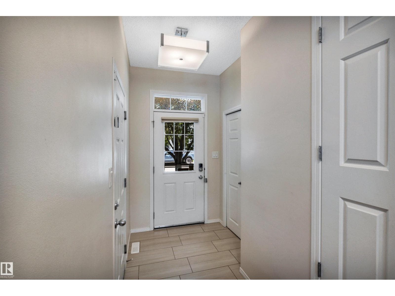 6012 214 ST NW — photo 3