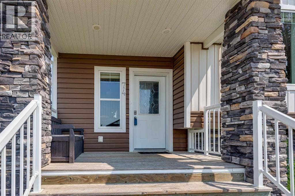 74 Mackenzie Crescent — photo 4