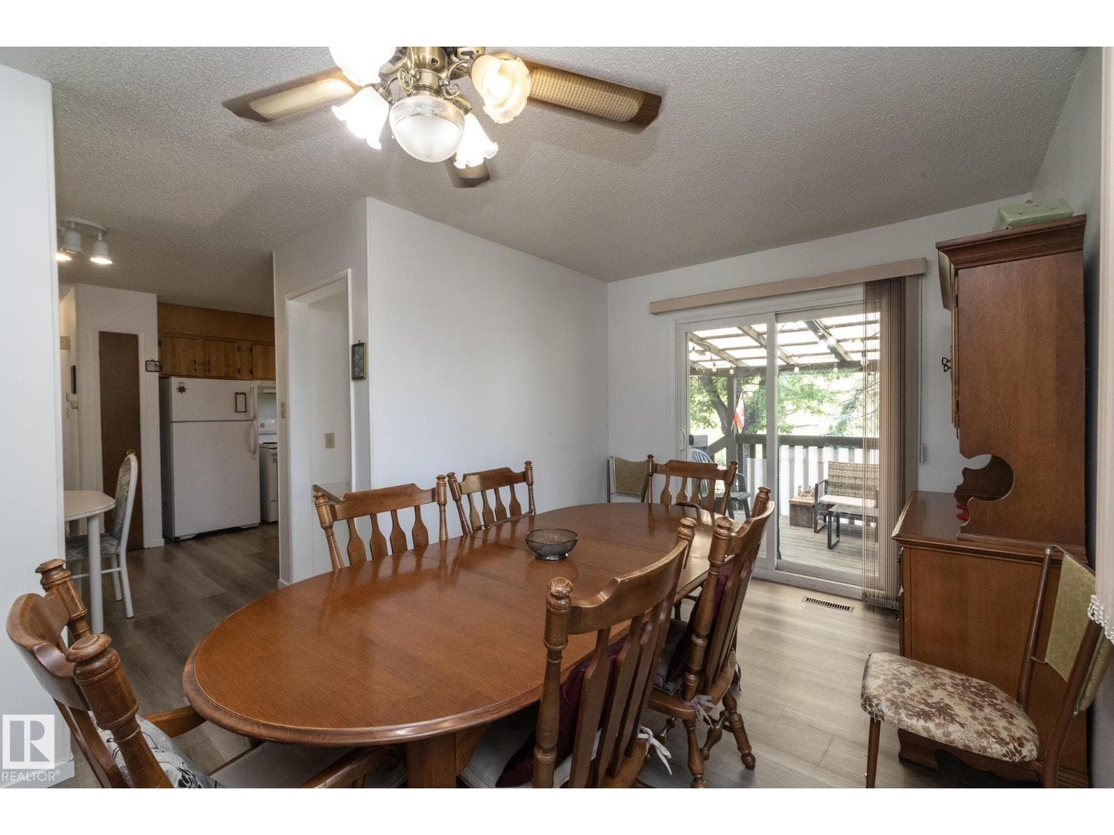 4302 53 ST — photo 5
