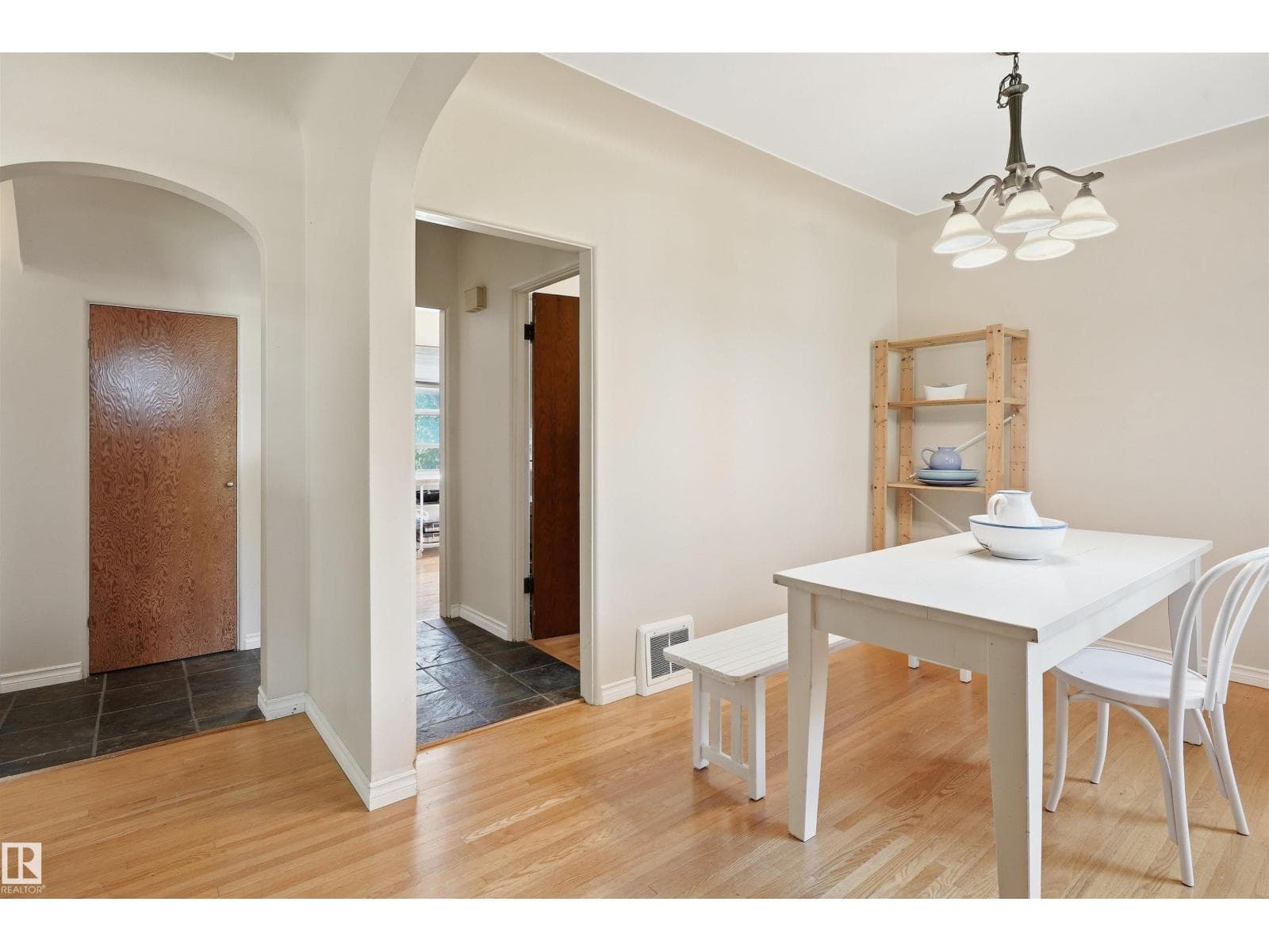 11334 104 ST NW — photo 5