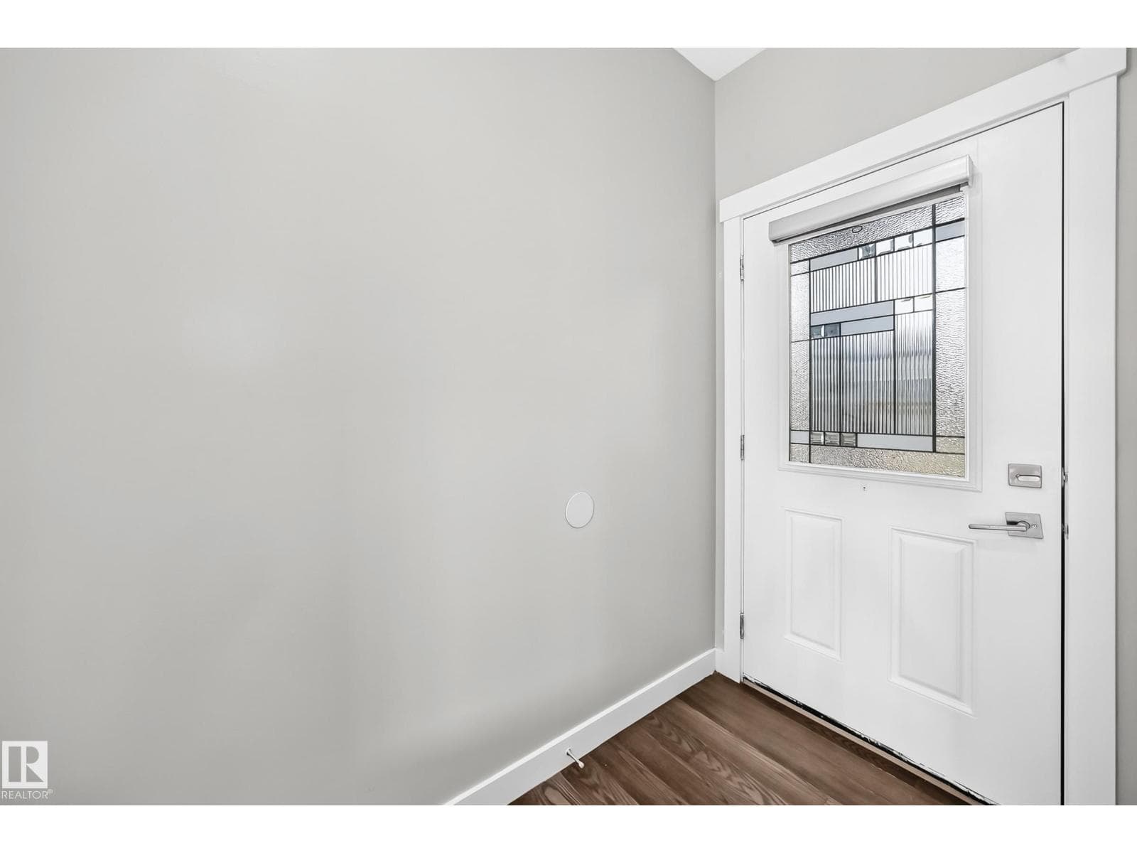 2265 57 ST SW SW — photo 4