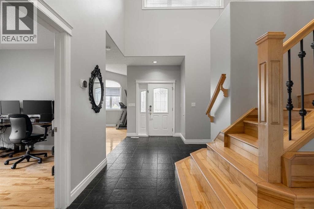 169 Lindstrom Crescent — photo 5