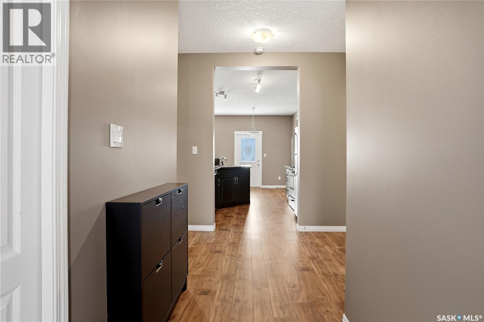 601 3814 Dewdney AVENUE E — photo 4