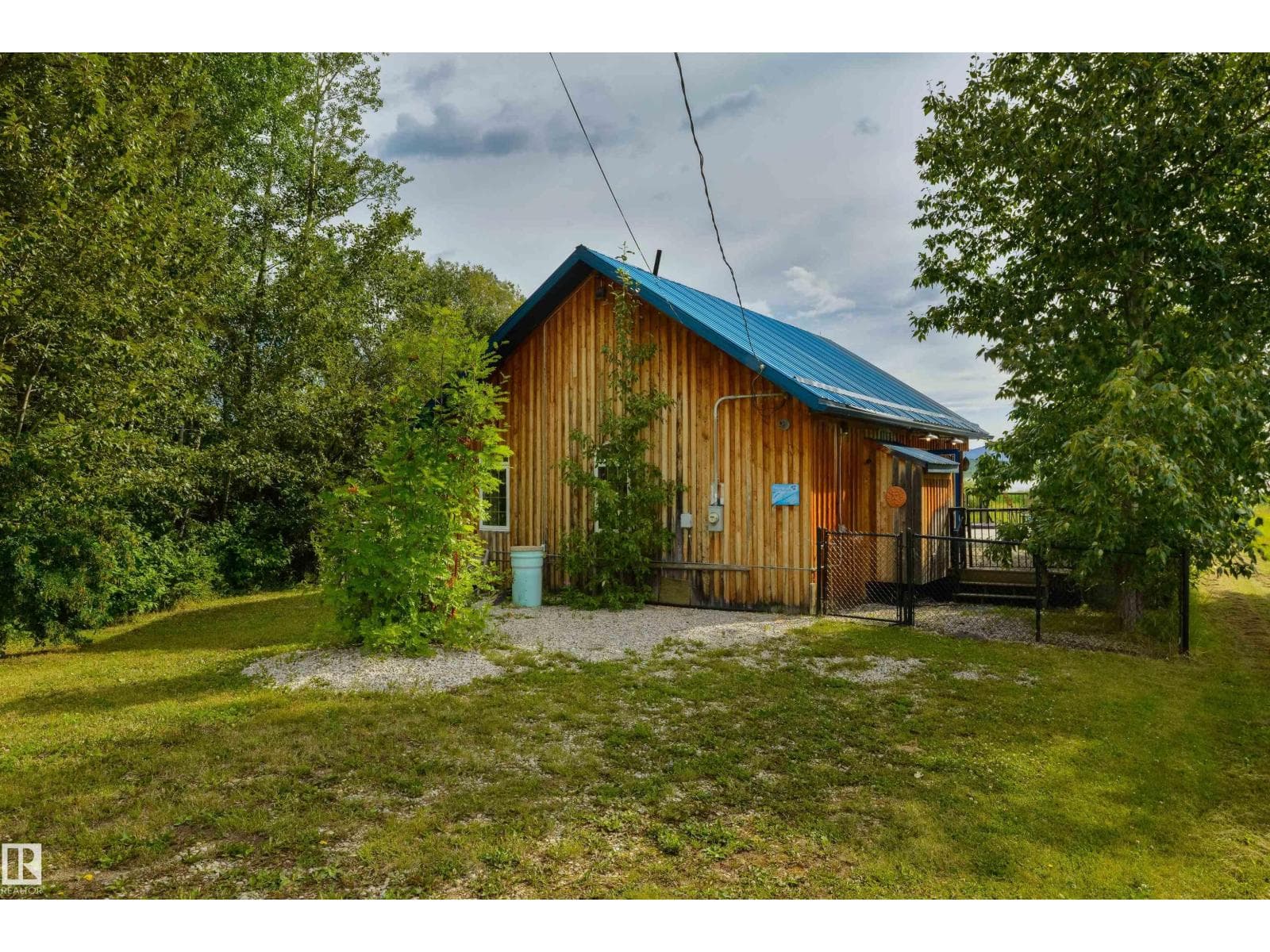 113 BAYVIEW DR — photo 4